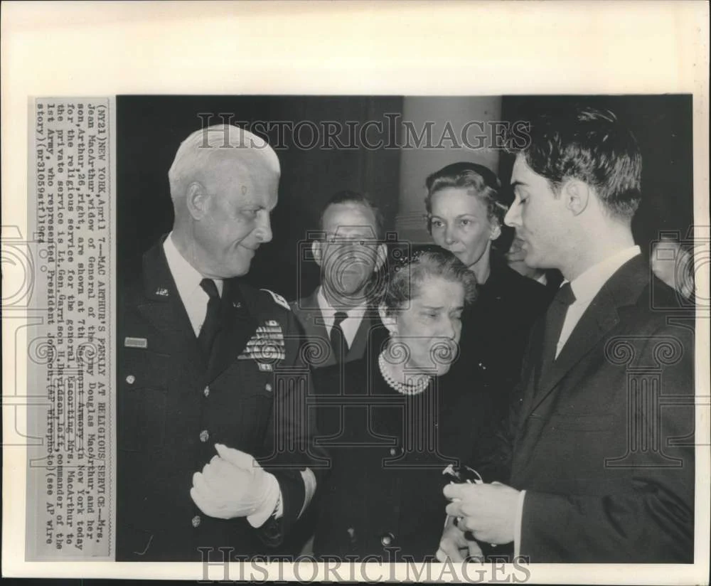 1964 Press Photo General Douglas MacArthur's family at religious service in NY