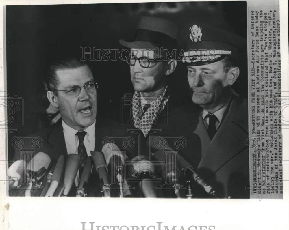 1965 Press Photo Returning from Vietnam are McNamara, Wheeler and McNaughton