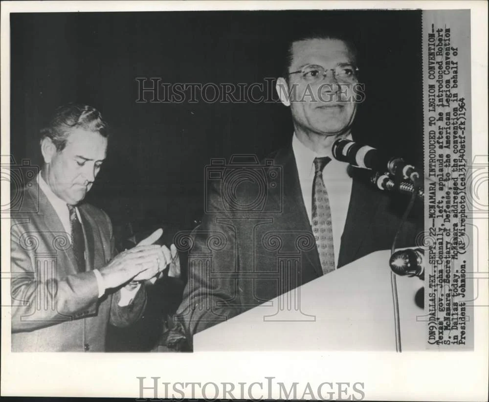 1964 Press Photo Texas' Connally introduces McNamara to Legion convention