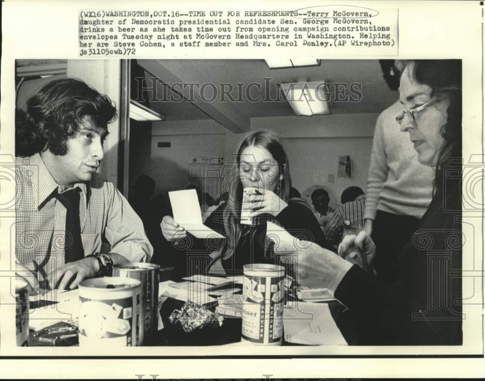 1972 Press Photo Terry McGovern, Steve Cohan and Mrs. Donley in Washington