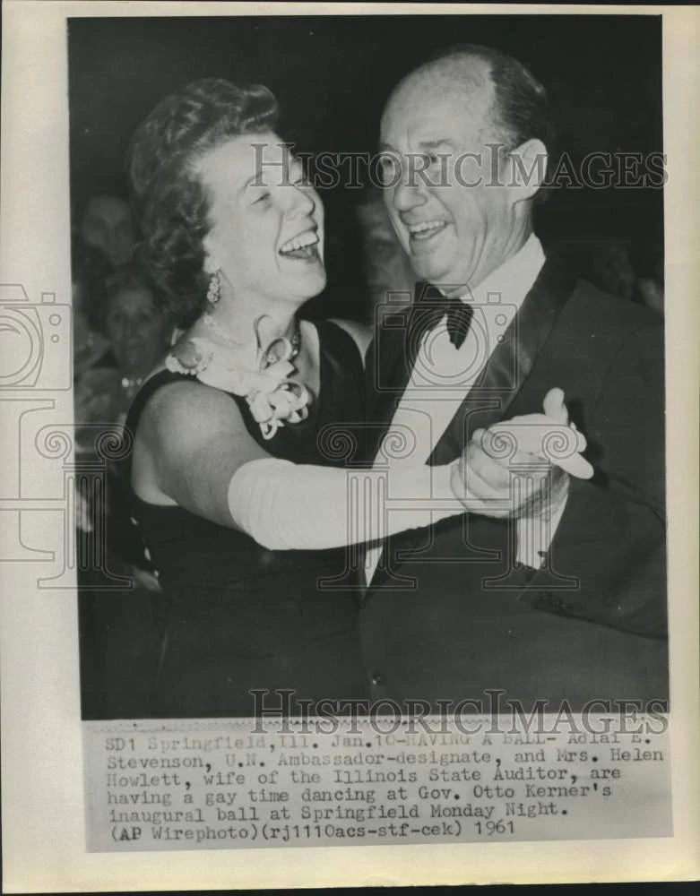 1961 Press Photo Adlai Stevenson and Helen Howlett dance at IL inaugural ball