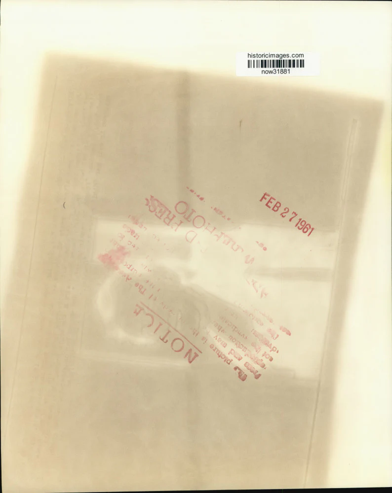 1961 Press Photo Lillian Rogers Parks recounts White House experience in book - Image 2