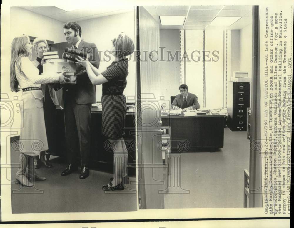 1971 Press Photo Moving Day on Capitol Hill for Congressman Mike Murphy