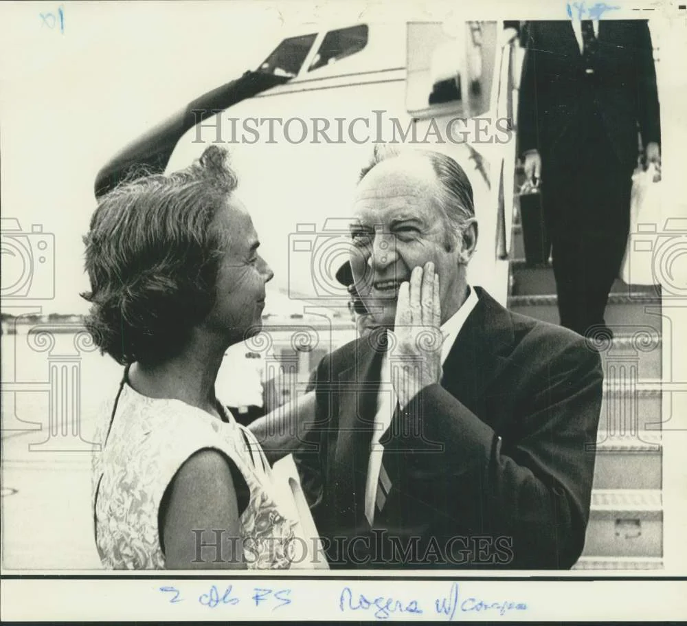 1971 Press Photo Sec. of State William Rogers is greeted by his wife, Wash. D.C.
