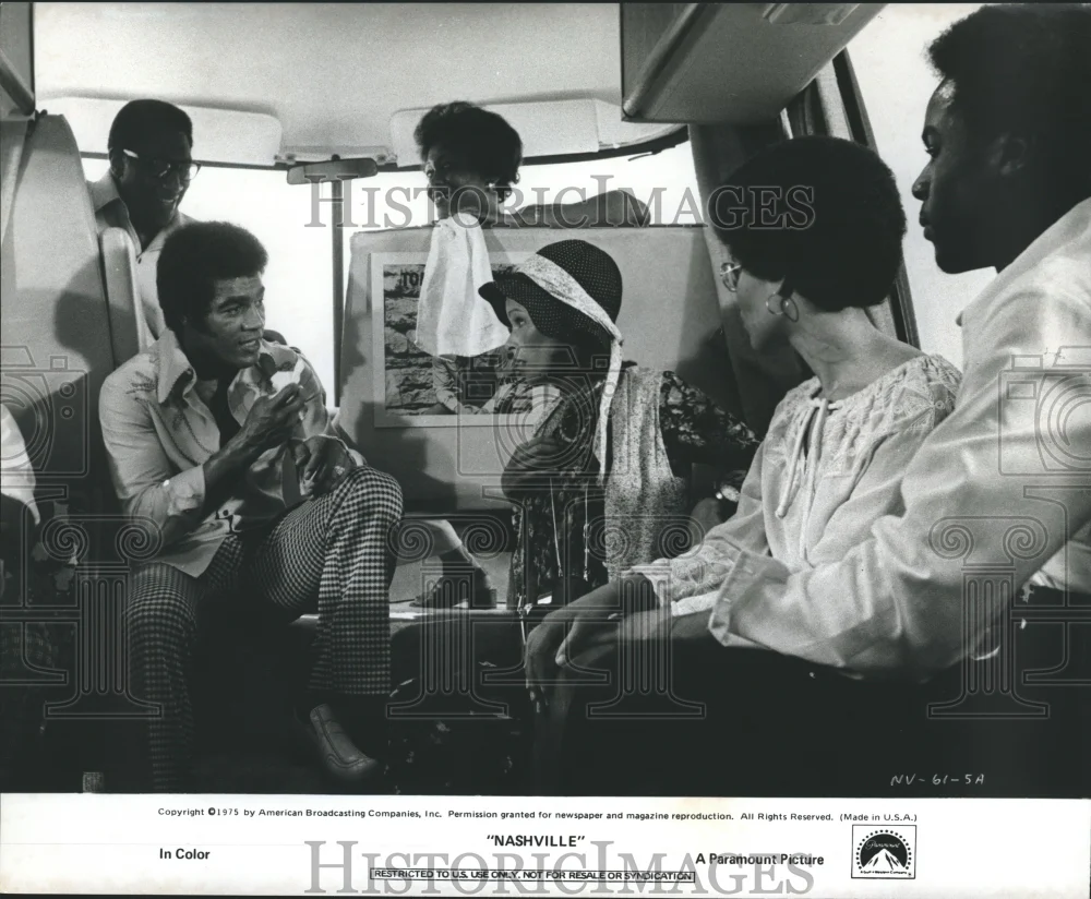 1975 Press Photo "Nashville" - Timothy Brown and Geraldine Chaplin, Paramount