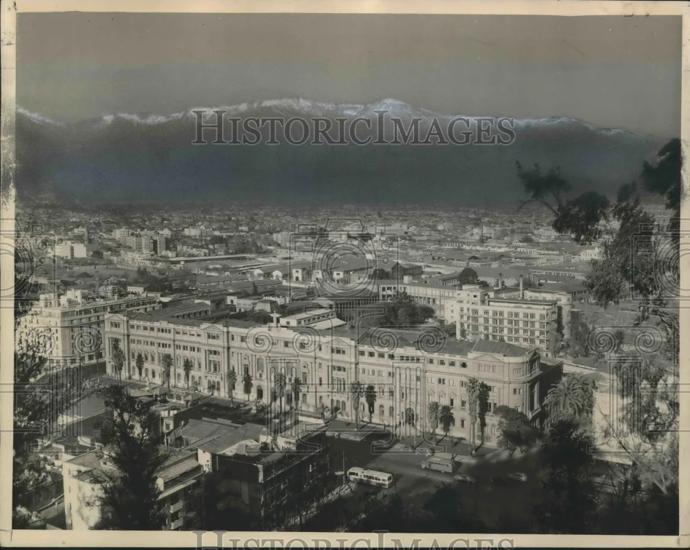 1955 Press Photo Santiago, Chile encircled by snow-covered Andean peaks