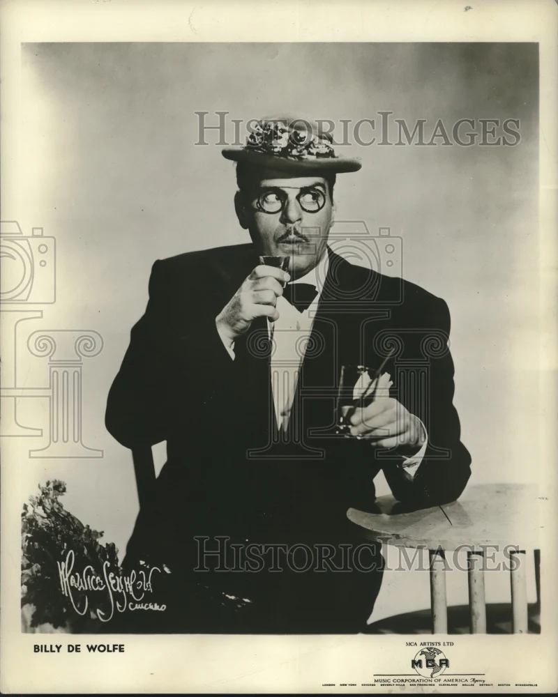 1952 Press Photo Actor Billy DeWolfe for Monteleone Hotel Engagement - nox16543