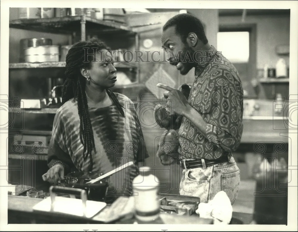1990 Press Photo Actors Whoopi Goldbert and Cleavon Little in Bagdad Cafe on CBS