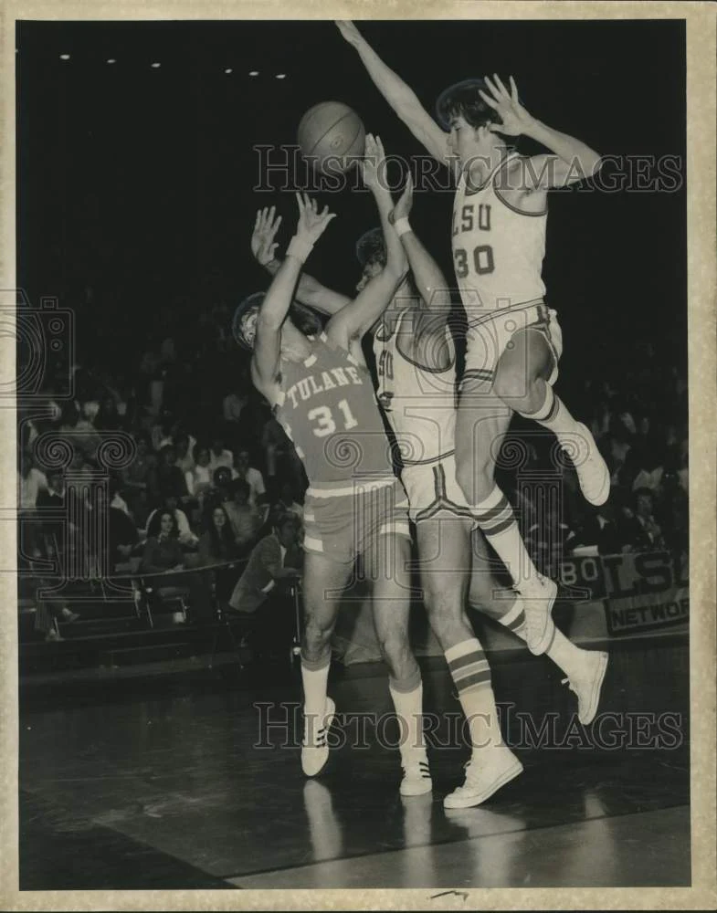 1973 Press Photo Tulane/Louisiana State University Basketball Game Action