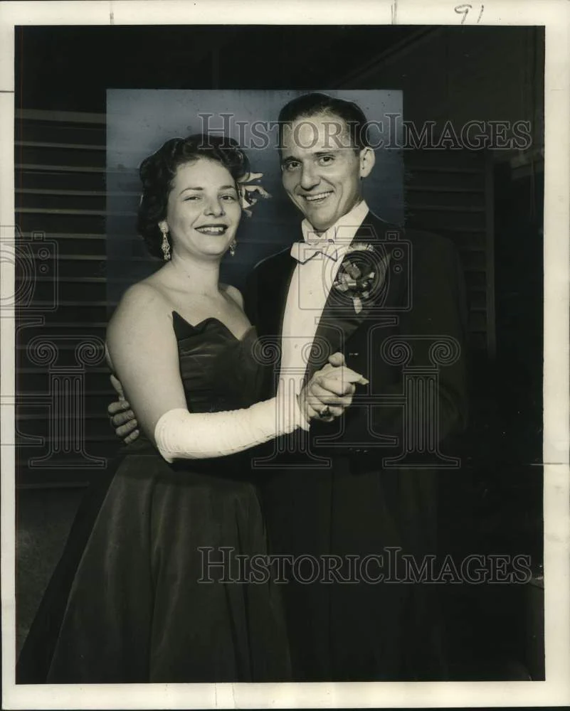 1954 Press Photo Miss Margaret Stewart, Dr. Paul Horn at Coquettes Dance